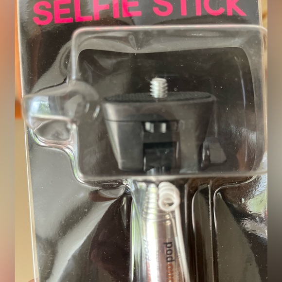 Selfie Stick by Rue 21. Purple New in original package. - Picture 3 of 8